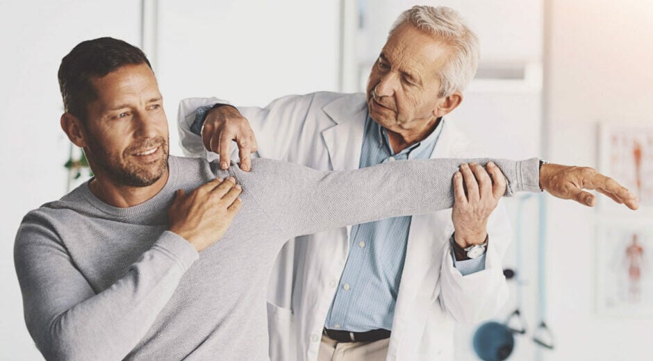 Commentary 2 Orthopedic, physician or medical expert for arm rehabilitation with healthcare or advice.